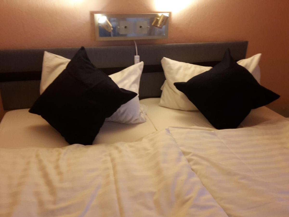 Ferienwohnung Dresden West Bagian luar foto